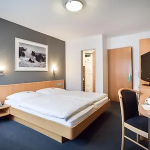 Отель Mautner Airport Und Messehotel ***